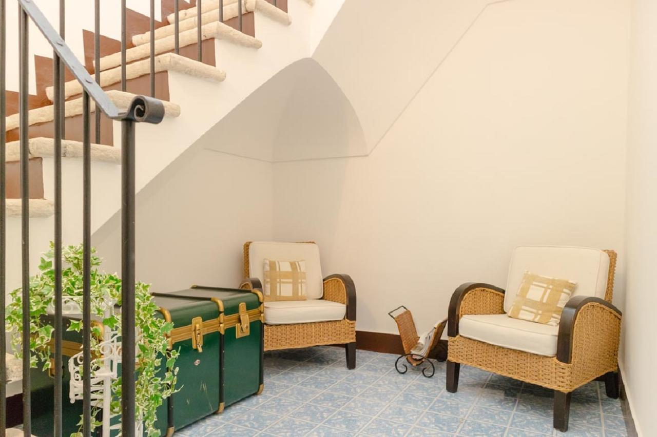 Palazzo Bianchi Domus Holidays Trani Habitación foto