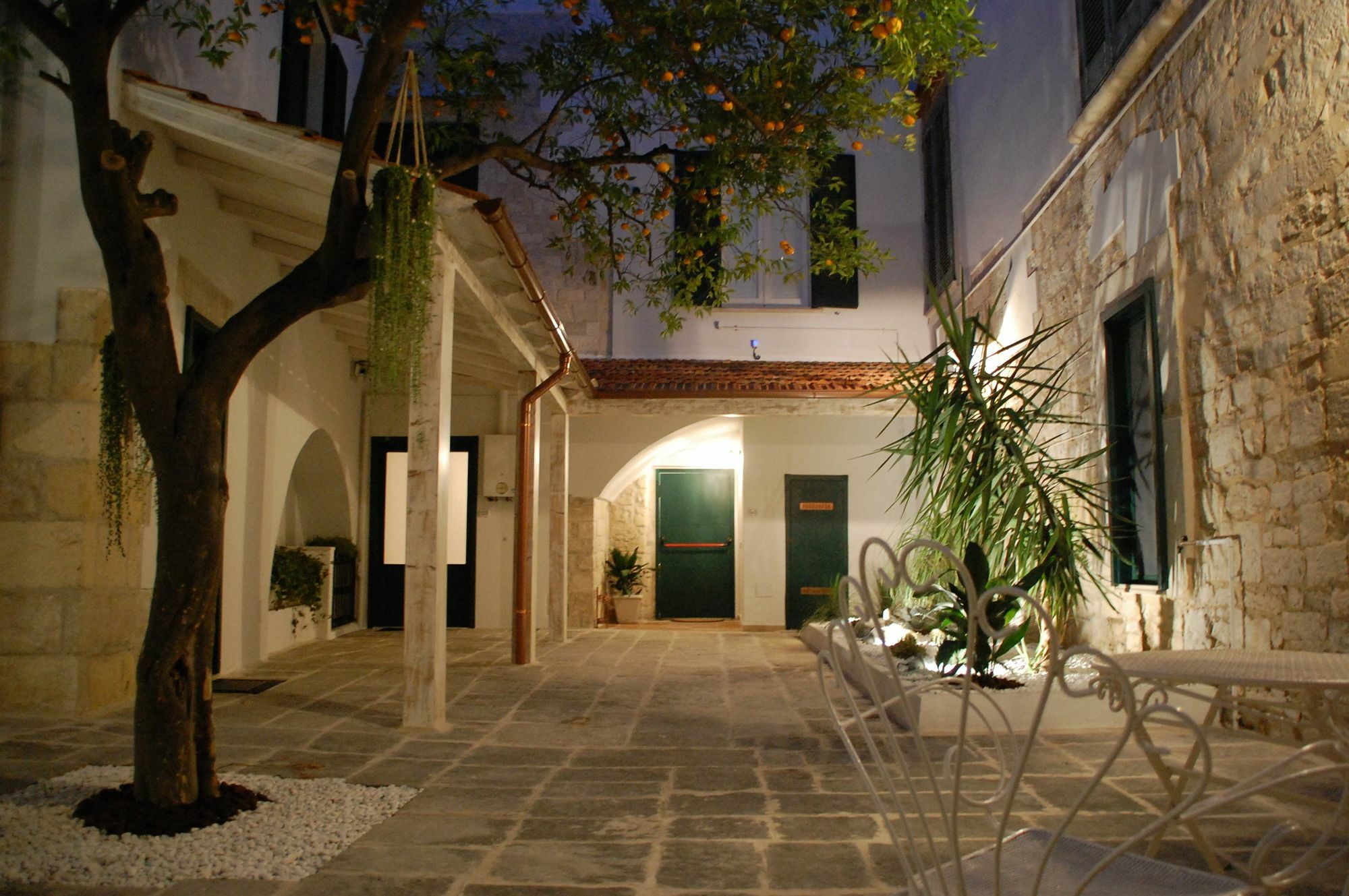 Palazzo Bianchi Domus Holidays Trani Exterior foto